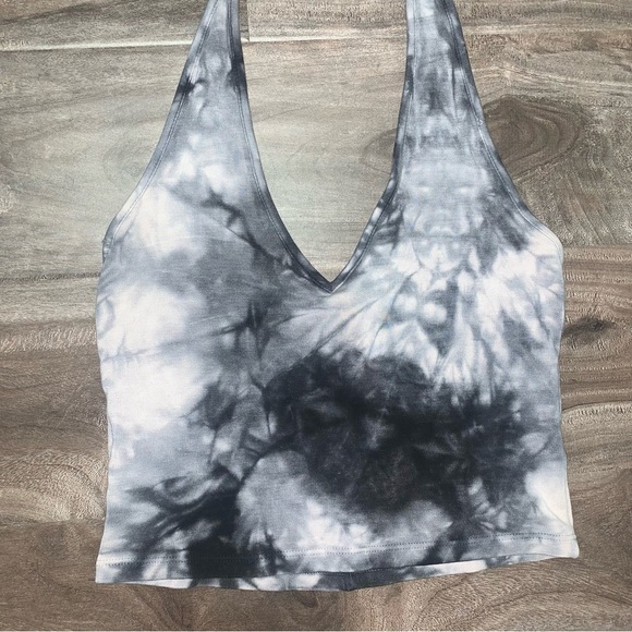 Brandy Melville Halter‎ Crop Top One Size Fits Most  Tie-Dye Grey White Stretch - Picture 6 of 6